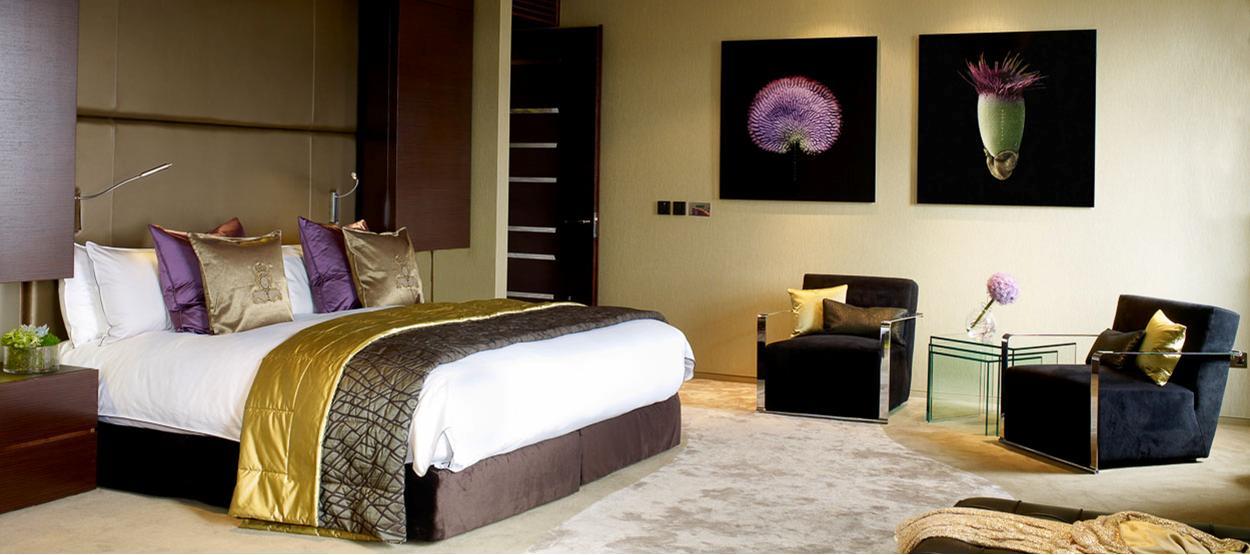 jumeirah-carlton-tower-royal-suite-bedroom-hero