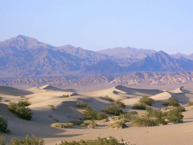 DeathValley Dunes5 Wikimedia Commons