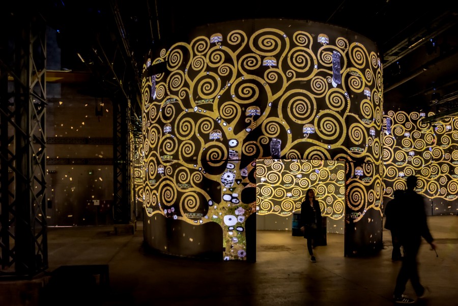 Klimt show at Atelier des Lumieres credit Culture Spaces