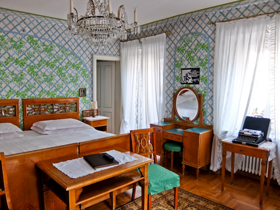 Hemingway Room