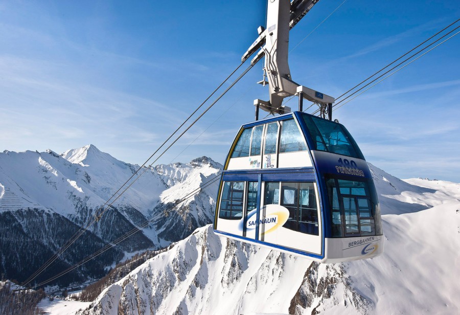 The 180 person double decker cable car between Samnaun and Ischgl