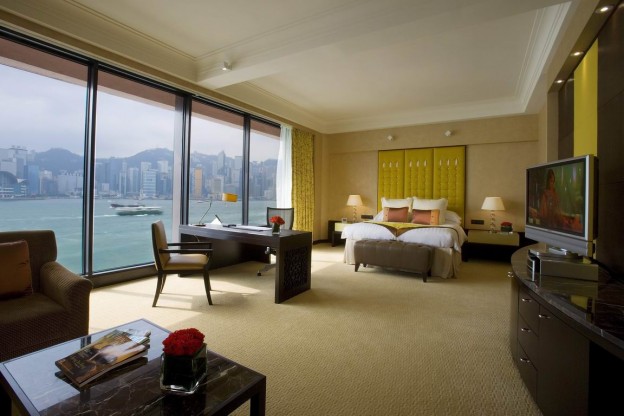 Andy Mossack reviews the Intercontinental Hotel Hong Kong  (Now The Regent ) and reckons it is the best hotel in the World. Contemporary Executive Harbourview Suite