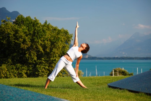 Clinique La Prairie lakeside yoga