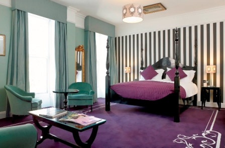 Francis Hotel room