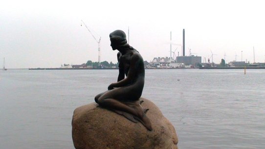 Mermaid Copenhagen c Andy Mossack