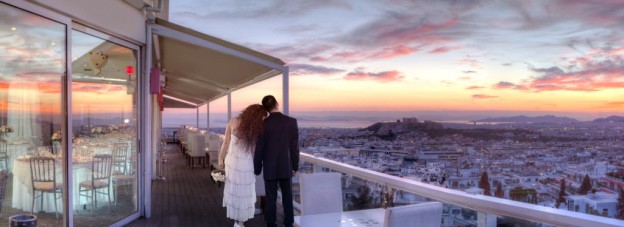 Andy Mossack reviews the Saint George Lycabettus Hotel in Athens. 