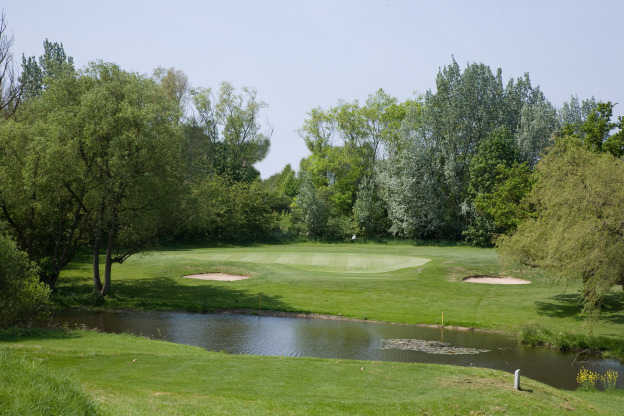 Andy Mossack reviews Mill Hill Golf Club, a classic parkland course dating back to 1927.