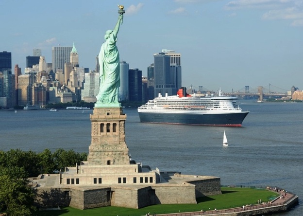 New York on the Queen Mary 2.