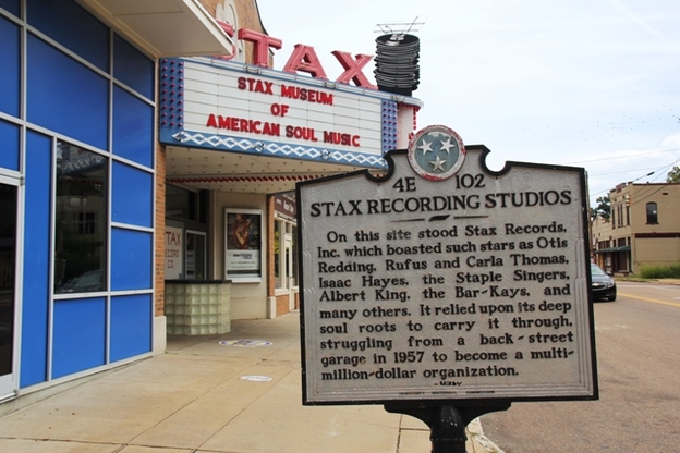 Andy Mossack goes walking in Memphis, using Marc Cohn's song lyrics as a guide to the city.
