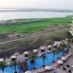 Andy Mossack stays at the Radisson Blu Hotel Abu Dhabi Yas Island and despite the long name only takes a short time to fall in love with it. Radisson yas island