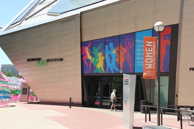 Mike Gerrard offers his pick of the Twelve Top USA Art Museums. A veritable cultural tour of America.