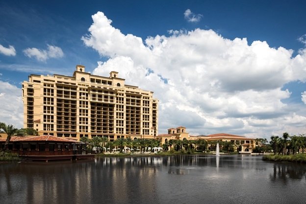 Andy Mossack reviews the Four seasons Resort Orlando and revels in the fact it has its own gold course.