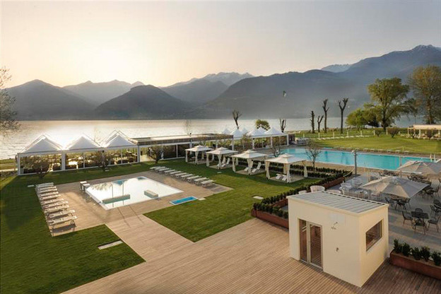 60225 seven park hotel
