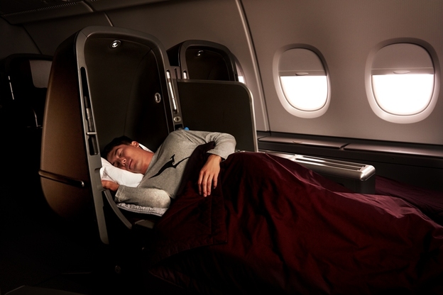 Andy Mossack reviews Qantas Business Class cabin service and find it's almost like a hotel in the air. Qantas 151102 2627