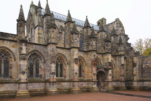 Terry Marsh braves a visit to the famous Rosslyn Chapel and finds there's more to it than cracking codes.