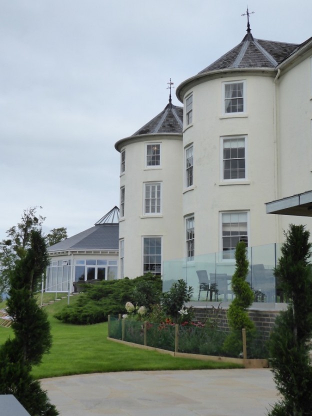 Cotswolds Suite Exterior Tewkesbury Park Hotel
