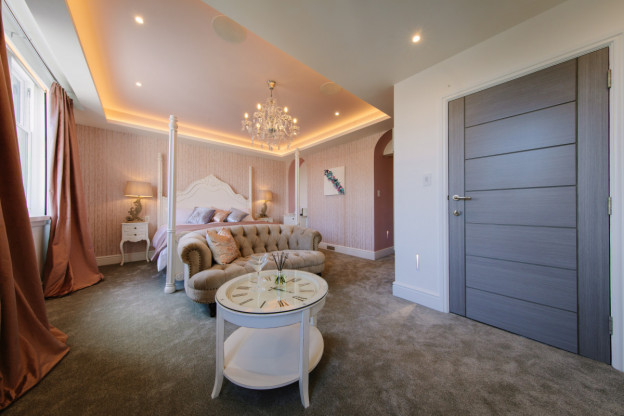 Parisian bedroom e1625993590545