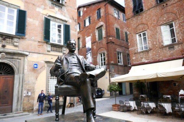 Amy McPherson goes in search of Puccini in Lucca and Viareggio on a bike and walking tour.