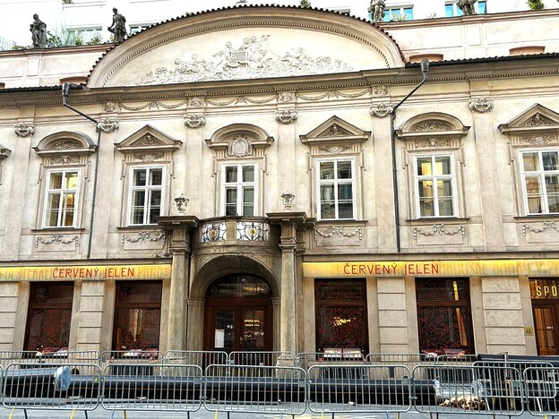 Anthea Gerrie joins the posh boys tucking into gourmet beef at buzzy Červený Jelen Prague