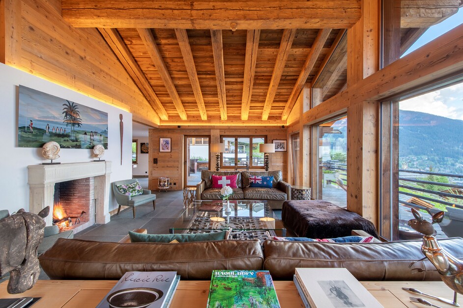 Chalet Teredo. Live the high life in this 5-star fully catered luxury Lodge in Verbier.