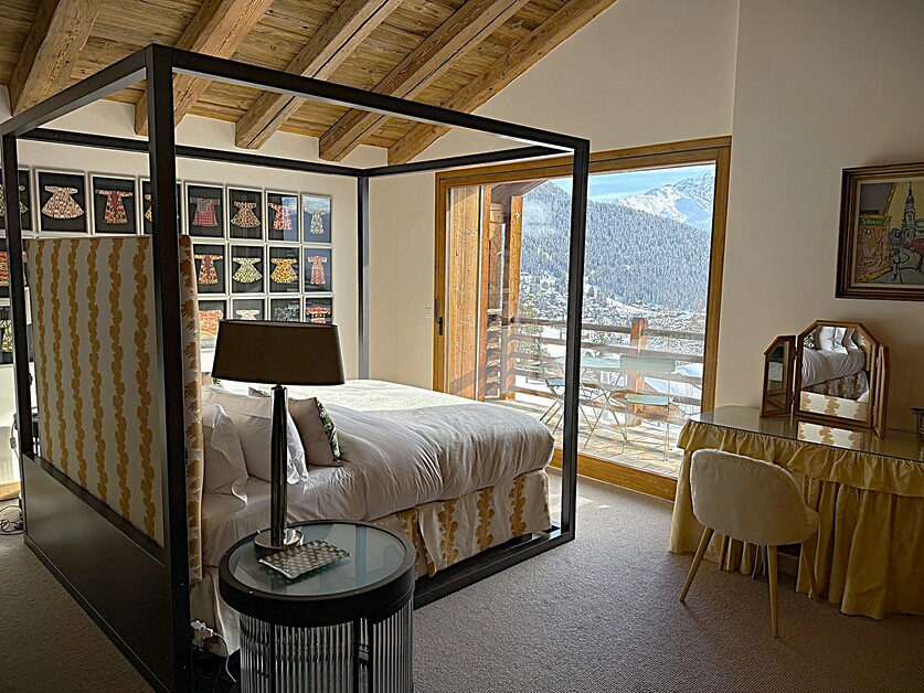 Chalet Teredo. Live the high life in this 5-star fully catered luxury Lodge in Verbier.