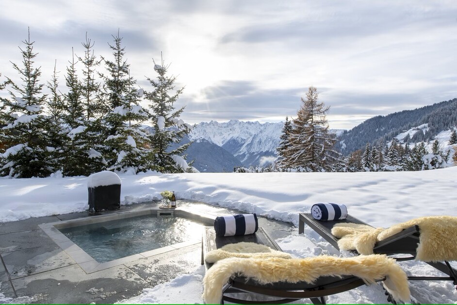 Chalet Teredo. Live the high life in this 5-star fully catered luxury Lodge in Verbier.