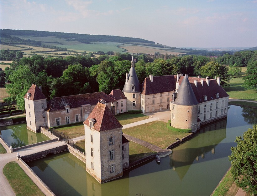 An unforgettable European Waterways Burgundy Canal Cruise