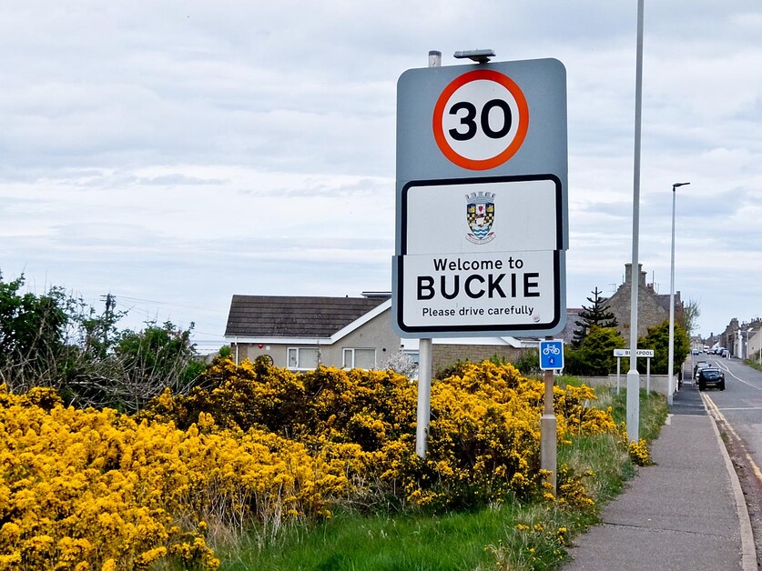 Rupert Parker Walks And Bikes as he offers his guide to The Speyside Way.