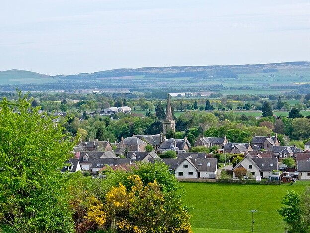 Guide to E-Biking around Alyth.