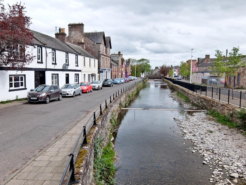 Guide to E-Biking around Alyth.