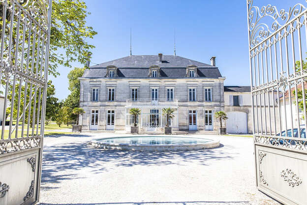 Andy Mossack explores the local producers and artisans of southwest France’s Charente region.