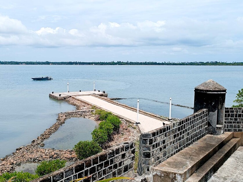 Rupert parker goes slow and explores the city of Jaffna and its peninsula in his guide to cycling Sri Lanka.