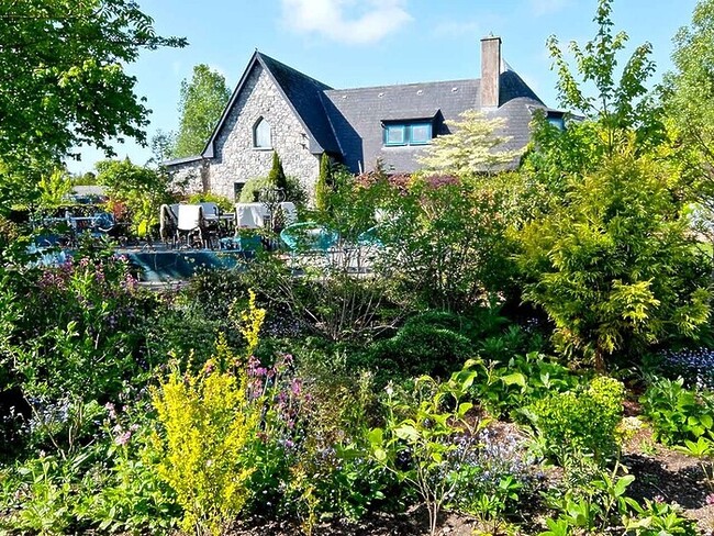 In his Guide to the Boyne Valley, Rupert Parker explores a Landscape Populated By Incredible Prehistoric Monuments And Dazzling Fairy Tale Castles.