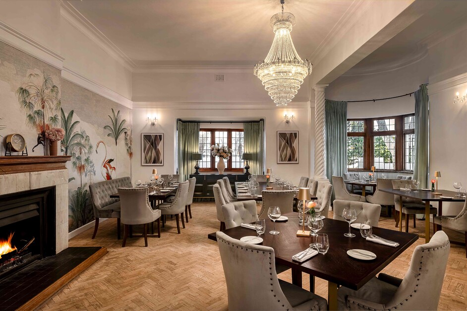 De Tafel – Unforgettable Wildly Elegant Dining Experience in Cape Town