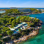 2 unmissable luxury hotels on the Athens Riviera