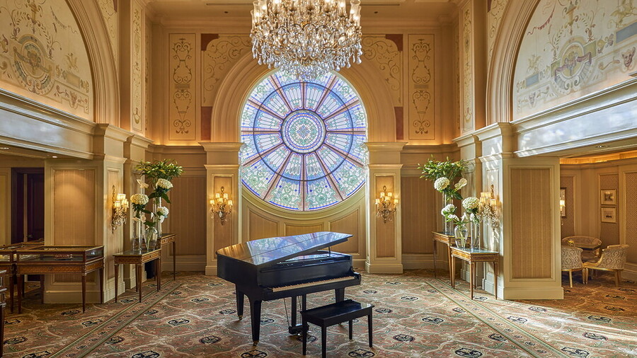 Sarah Kingdom stayed at the Four Seasons Hotel Cairo at The First Residence, where she found real luxury and a truly genuine welcome.