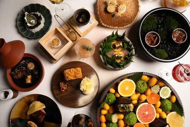 At SALON Sarah Kingdom discovers a fabulous blend of global influences, seasonal local produce, and theatrical yet thoughtful service.