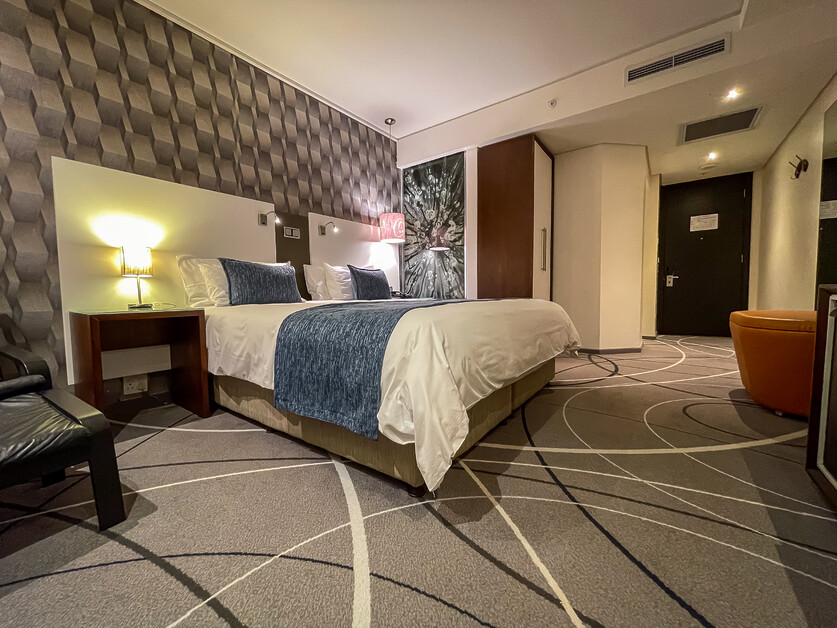 Brian Berkman stays at Hotel Verde to check out Its green credentials and value as an airport hotel of choice.