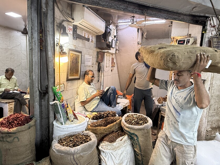 In his Insider Guide to Old Delhi, Andy Mossack uncovers the very best parts of India’s ancient Moghul capital.