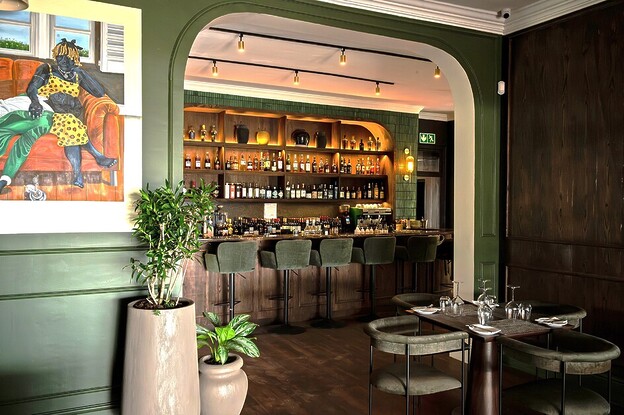 Sarah Kingdom eats at Wilde Vy Bistro not that far from Cape Town on the Durbanville Wine Route.
