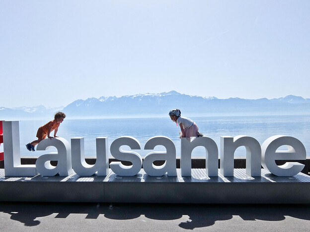 Rupert Parker gets on buses, boats and trains to go day tripping around Lausanne.