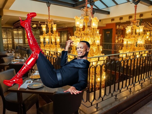 As Kinky Boots meets Colonel Saab, Andy Mossack reviews another tasty dining/theatre combination.