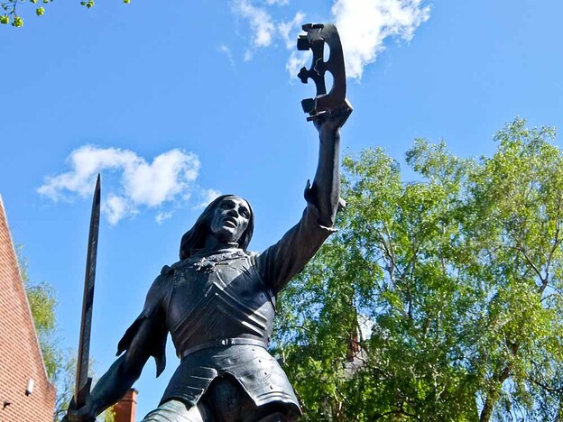 In his Guide to Leicester by bike, Rupert Parker gets on two wheels and discovers Romans, Richard III and Space Rockets