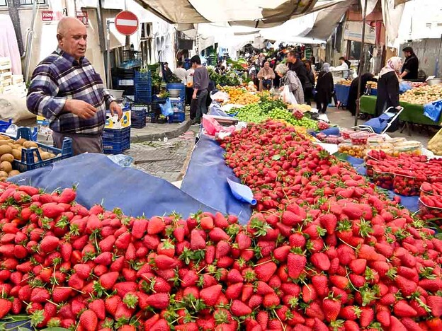 Rupert Parker goes in search of the best local flavours in his Guide to Local Food In Istanbul.