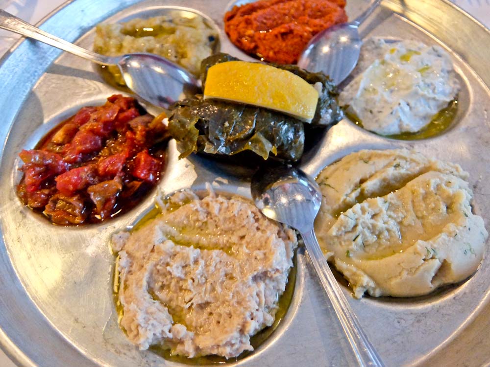 Rupert Parker goes in search of the best local flavours in his Guide to Local Food In Istanbul.
