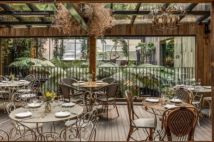Andy Mossack eats at YOPO Zaytoun and takes a deep dark dive into worshiping the olive, tasting sublime Levantine flavours and schmoozing with fantastic fashionistas.