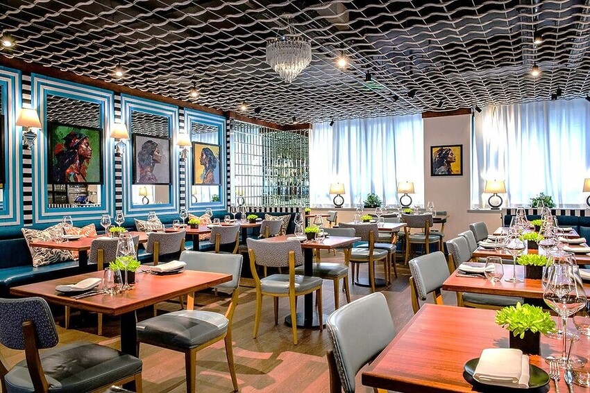 Andy Mossack reviews Kanishka by Atul Kochhar, an Indian dining experience in Mayfair and is seduced by chicken pie.