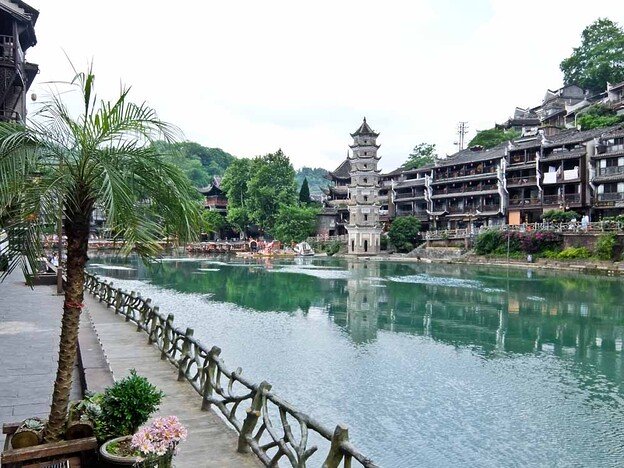 Rupert Parker Visits Fenghuang In Hunan Province, To See If it Can Live Up To Its Reputation.