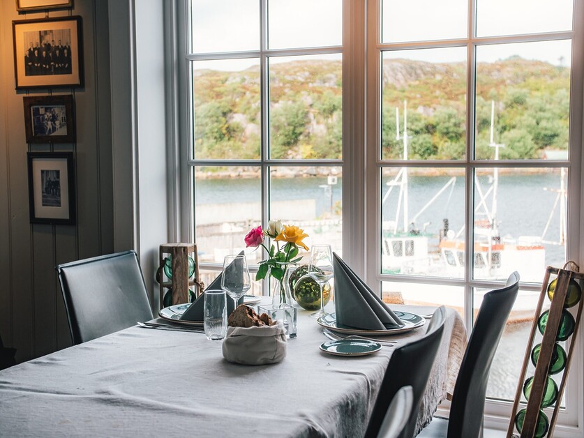 Sarah Kingdom eats at the Brygge Restaurant before taking a boat to Hitra Island to sleep on the Floating Suite on Hitra Island.