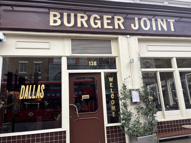 Anthea Gerrie eats at Dallas Burger London and Tastes An Even Better Burger Than Those She Has Enjoyed In Decades Of Devouring America’s Favourite Fast Food In Its Homeland.